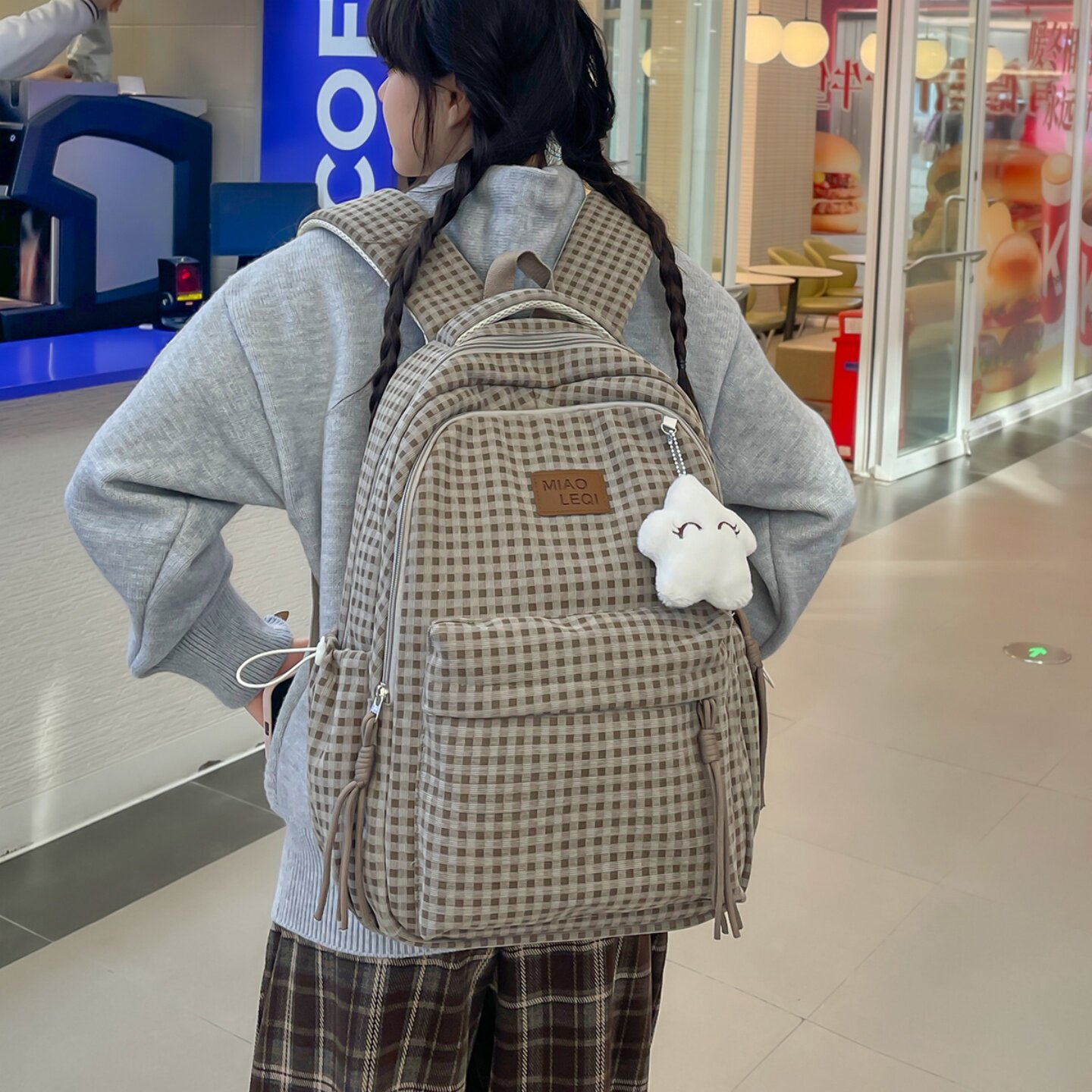 书包女生初中高中ins小众大容量大学生双肩包女2026新款旅游轻便