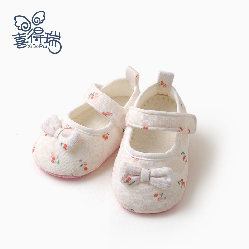 女宝宝地板鞋防滑学步