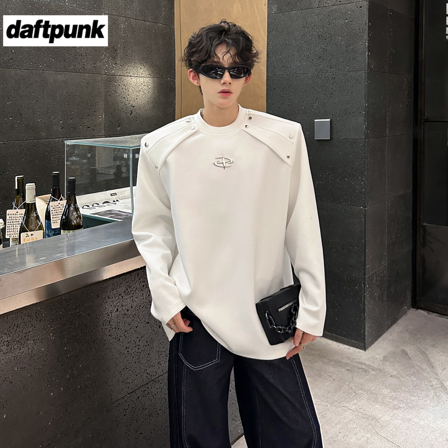 秋季垫肩设计高街肌理感长袖T恤