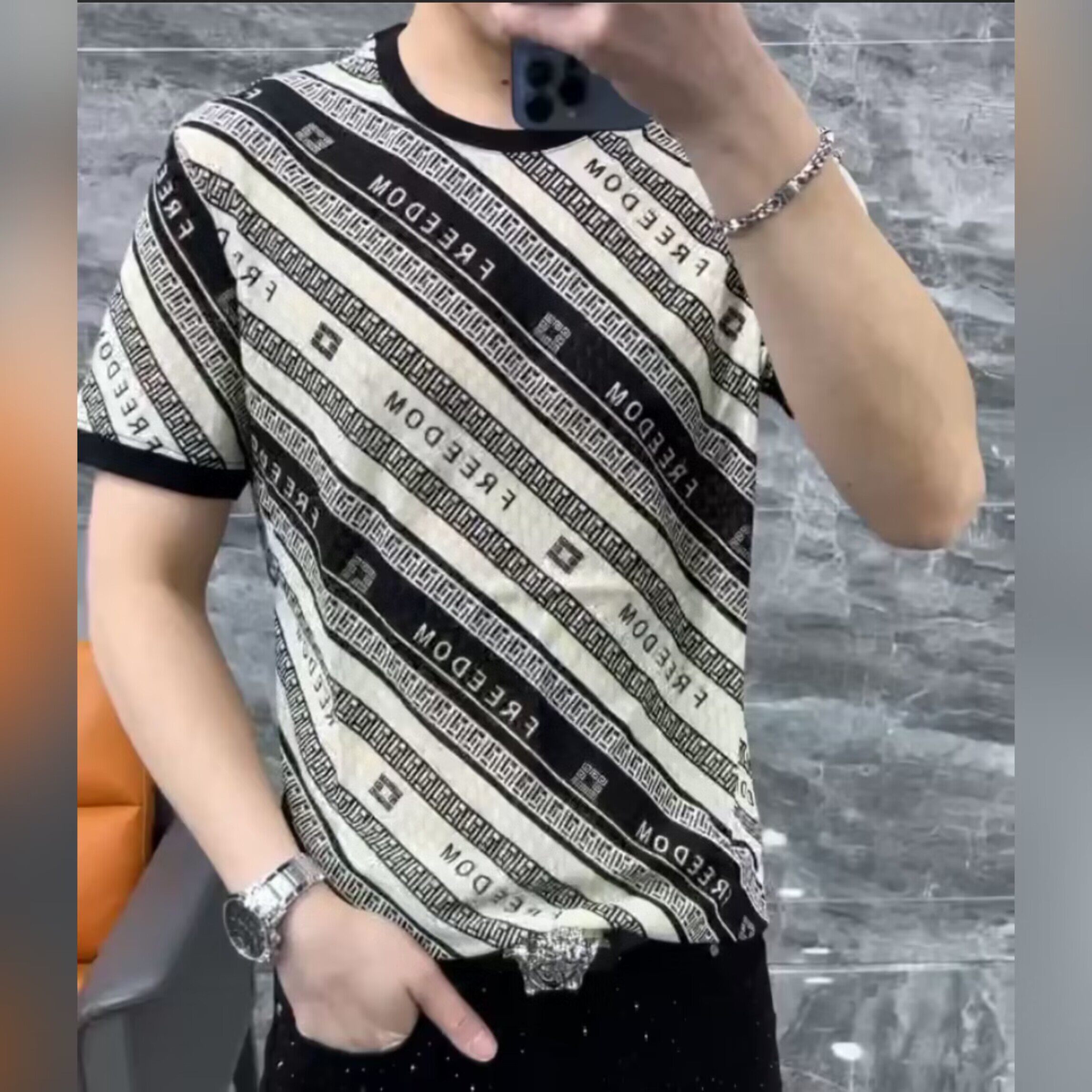 （现货）男士夏季新款修身冰丝潮流体恤圆领内搭时尚舒适半袖