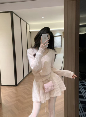 WH JIA冬季时尚甜美长袖v领针织衫+网纱长袖上衣+半身裙三件套女