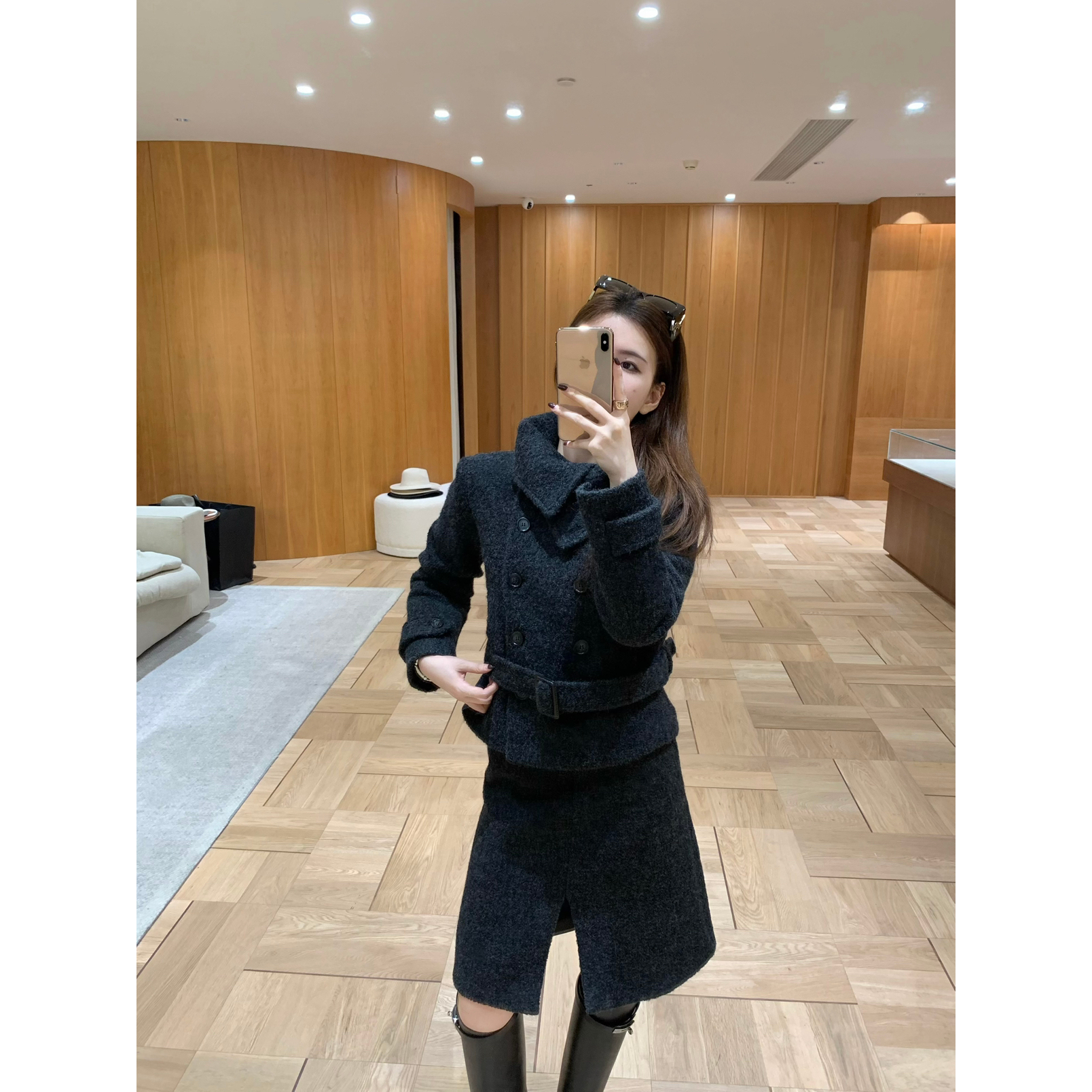 翻领双排扣腰带长袖羊毛呢料外套