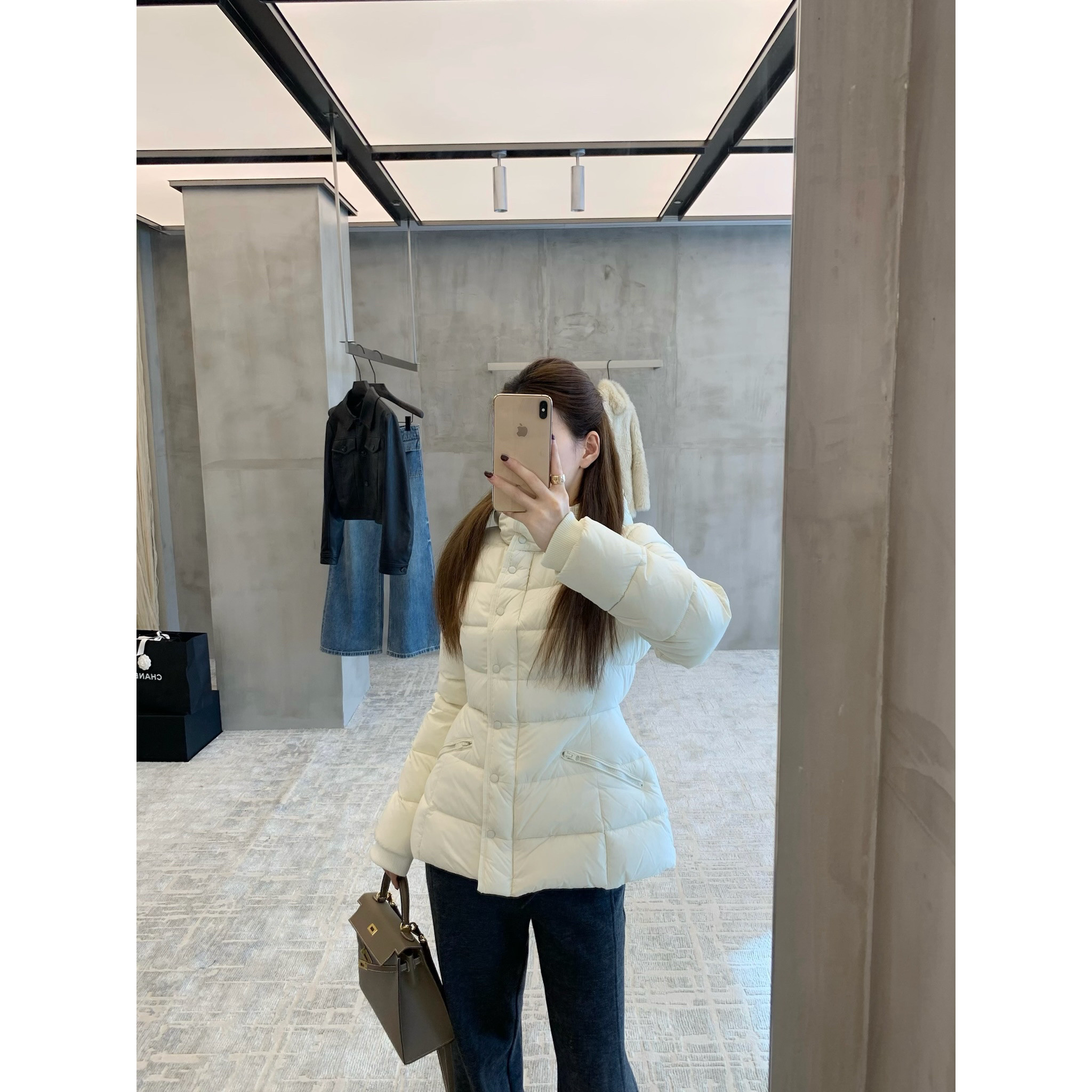 质感收腰连帽90白鸭绒长袖羽绒服