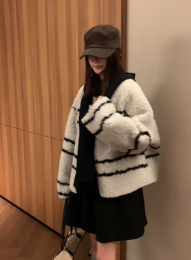 TE正品冬季重工拼色提花条纹羊毛长袖外套女百搭保暖披肩帽子开衫