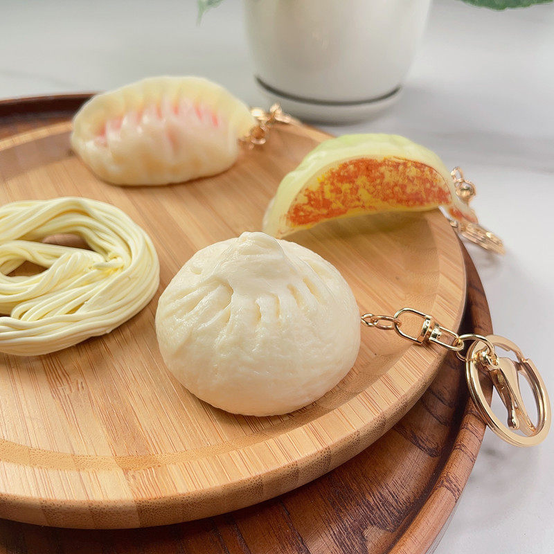 趣味创意仿真食物煎饺包子小汽车钥匙扣链圈包挂饰配装件学生礼品