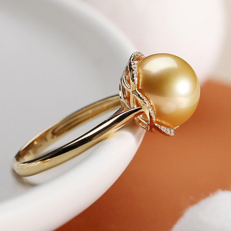 向阳花 轻奢通勤 18k中金色南洋金珠钻石戒指