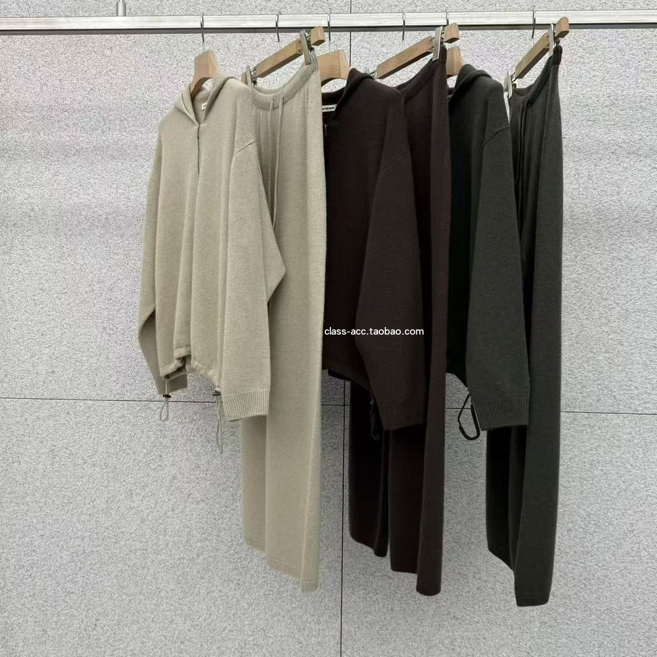 class韩国直邮102902 AT THE BAGEL 韩代2025款  一片式针织套装