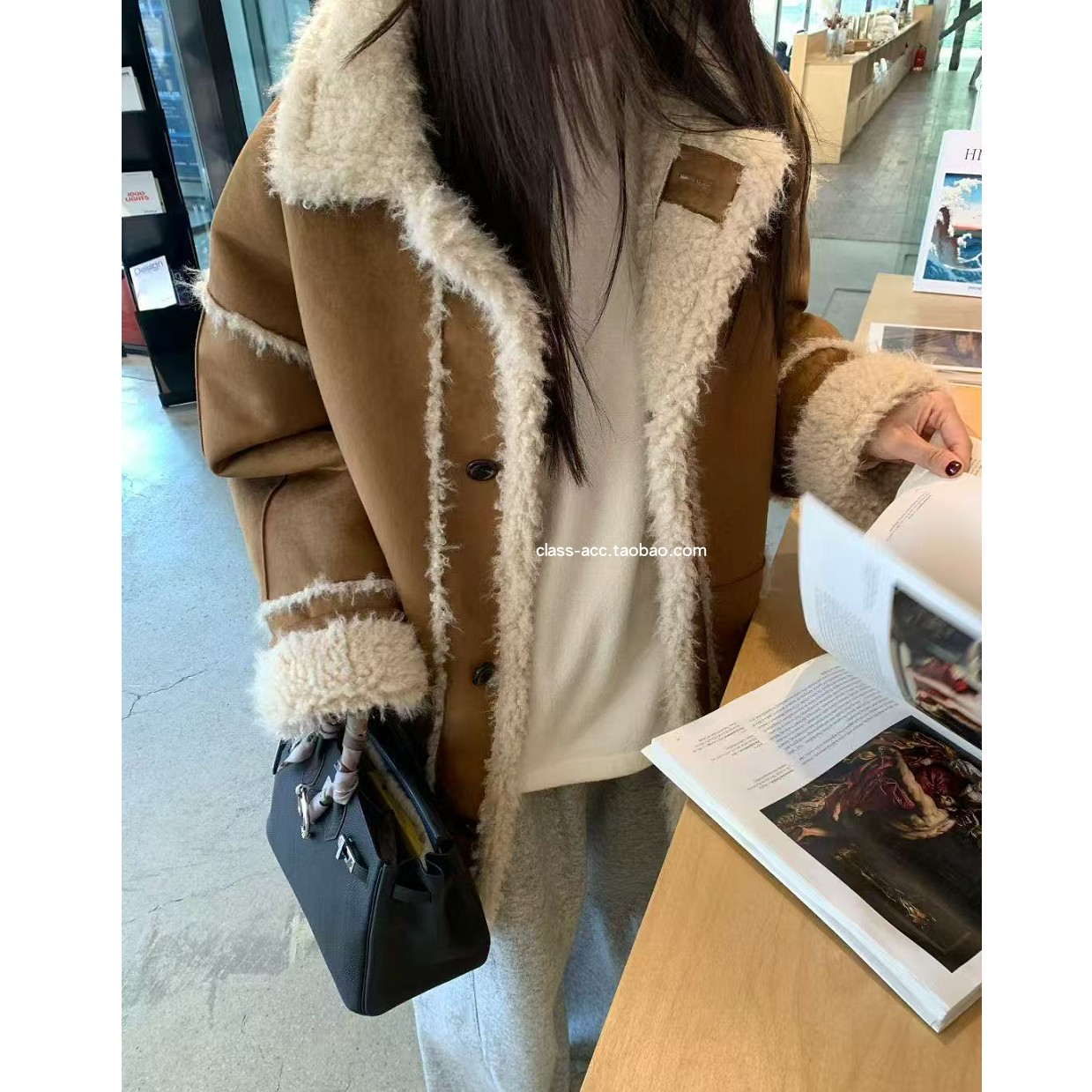 class韩国直邮120215 UNDERSON 韩代2025款  皮毛一体外套