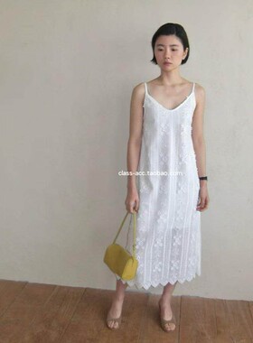 class韩国直邮052627 self service 韩代26款 立体小花吊带连衣裙