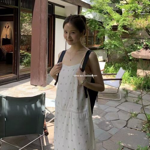 class韩国直邮062416 OUNCE 韩代2026款  小花吊带连衣裙