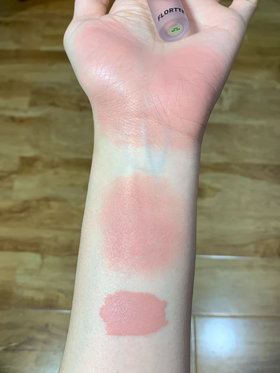 FLORTTE低饱和液体眼影腮红