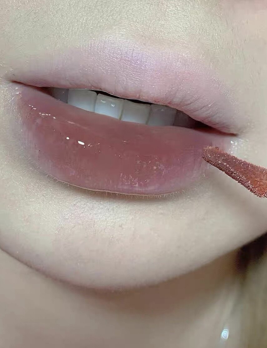 上嘴气质挂牛奶拿铁镜面唇釉 774