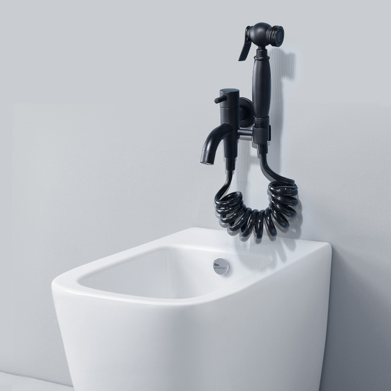 免打孔省空间哑光黑色妇洗器套装单孔切换式角阀带浴缸水龙头喷枪