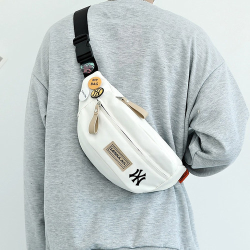 潮牌联名单肩包胸包男士斜挎男款运动休闲2025新款夏季手机腰包女