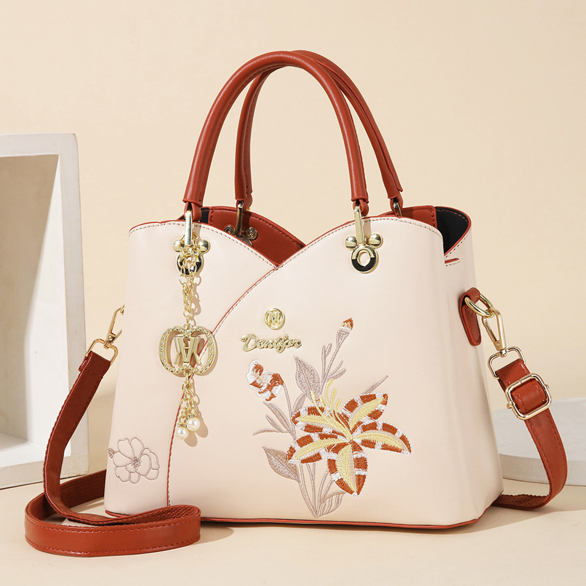 高级感妈妈包包女2026新款时尚洋气女士斜挎手提包精致百搭大容量