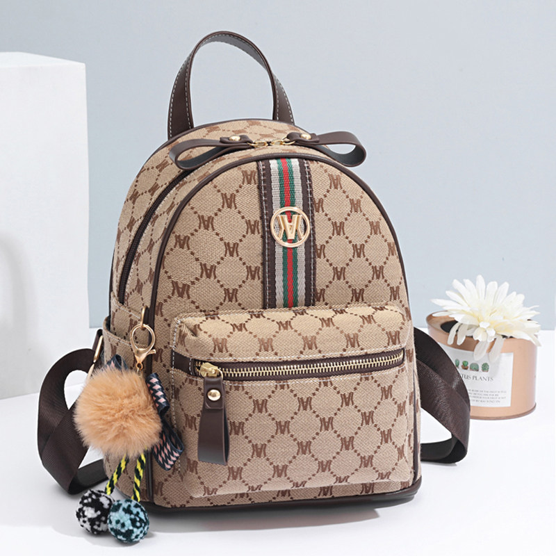 高级感包包女双肩包2026新款潮时尚通勤大容量女士书包软皮质背包