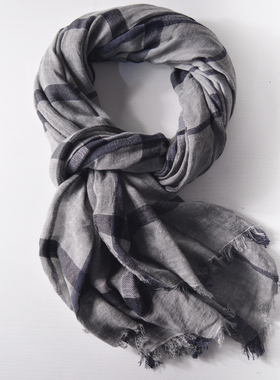 格调冷灰色围巾男士休闲百搭条纹格子围巾秋冬季棉麻深灰色围巾