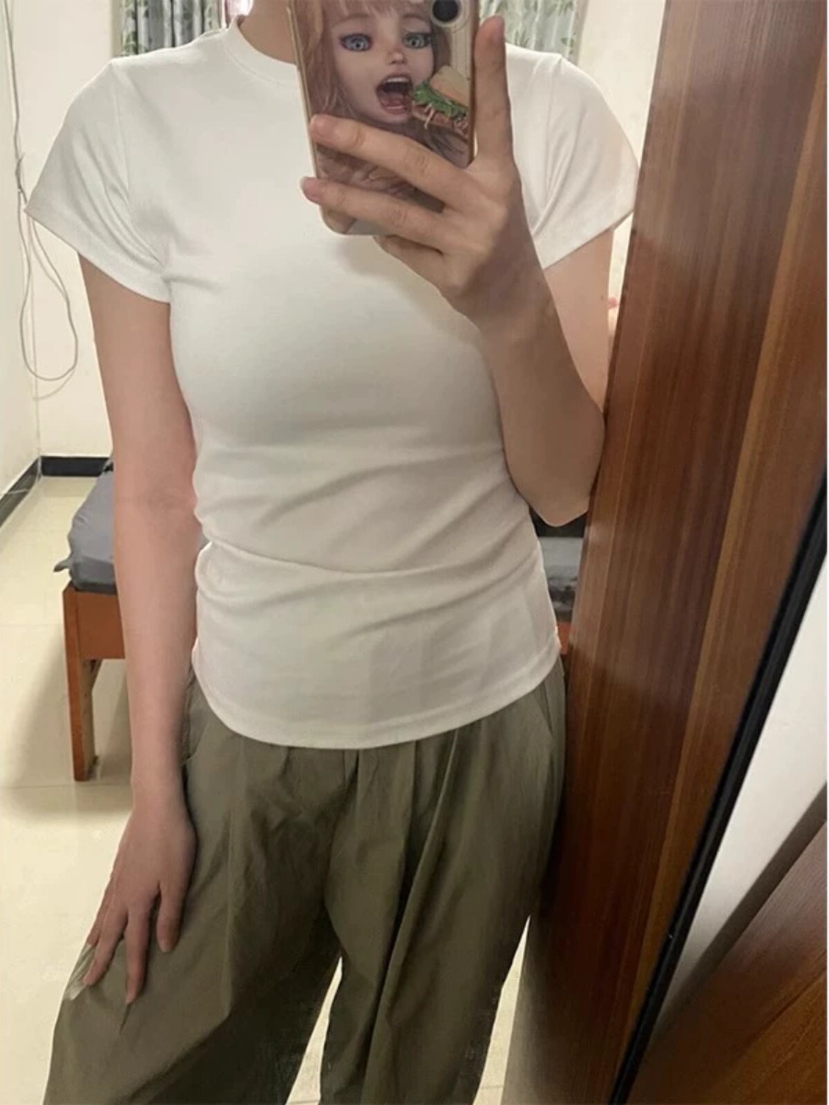 플러스 사이즈 뚱뚱한 소녀 흰색 티셔츠 여성 오른쪽 어깨 짧은 소매 여름 새로운 슬림 슬리밍 순수 코튼 바닥 타이트 탑