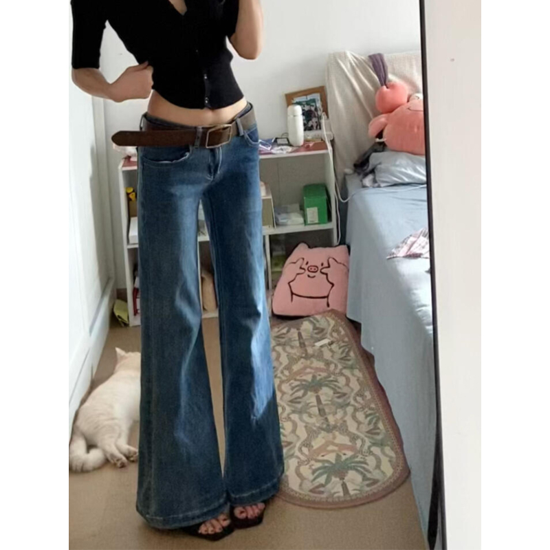 大码美式窄版不贴腿微喇牛仔裤女