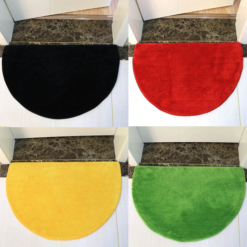 金黄色门口进门卫生间扇形地垫