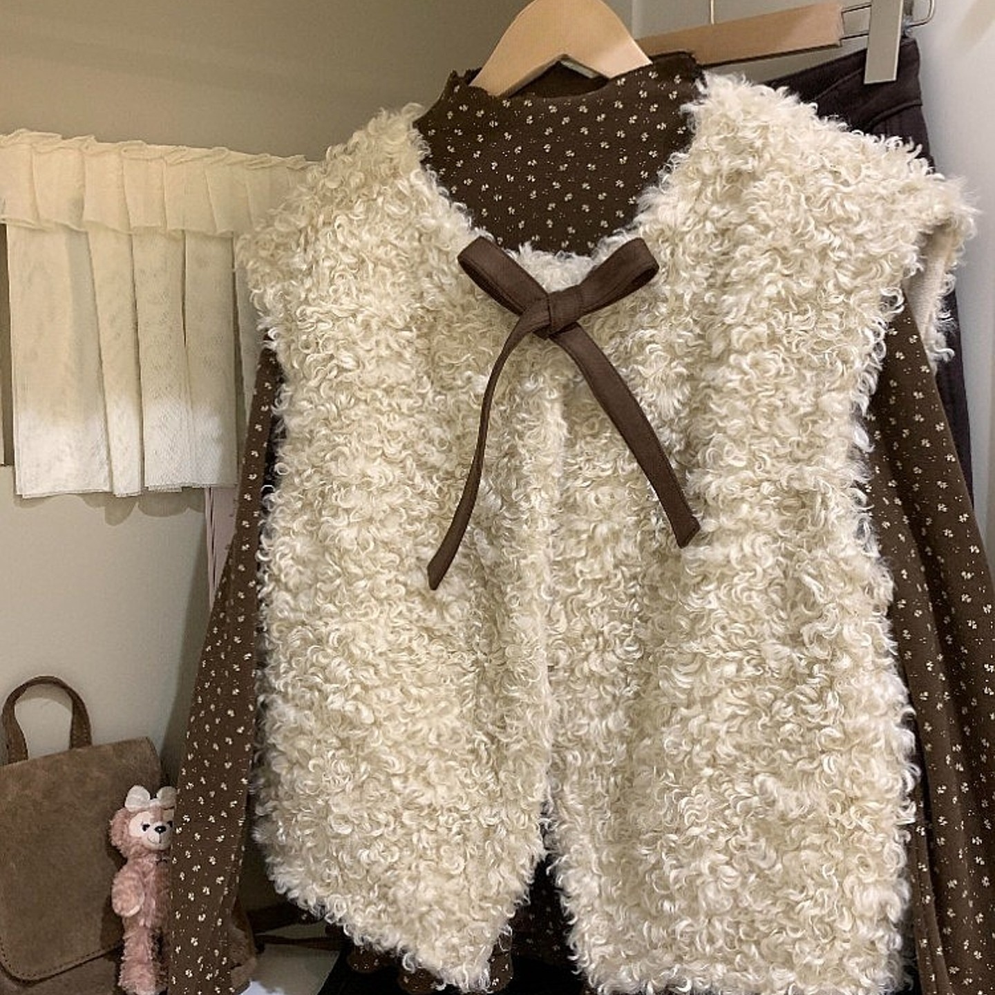 chao好看！韩系蝴蝶结系带羊羔绒卷毛马甲女宽松内穿外套两件套