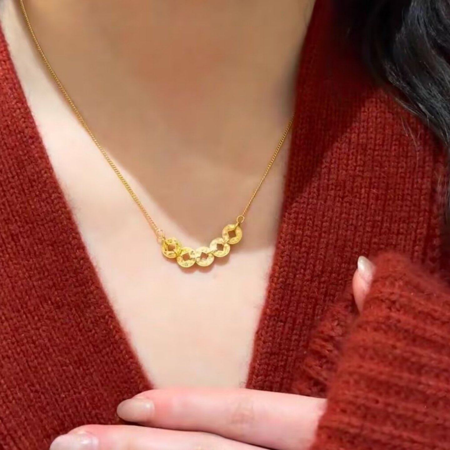 爆闪五帝钱币项链女招财2026新款黄金色毛衣链轻奢小众沙金锁骨链,饰品/流行首饰/时尚饰品新,项链,淘宝优惠券,粉丝福利购,淘宝优惠卷