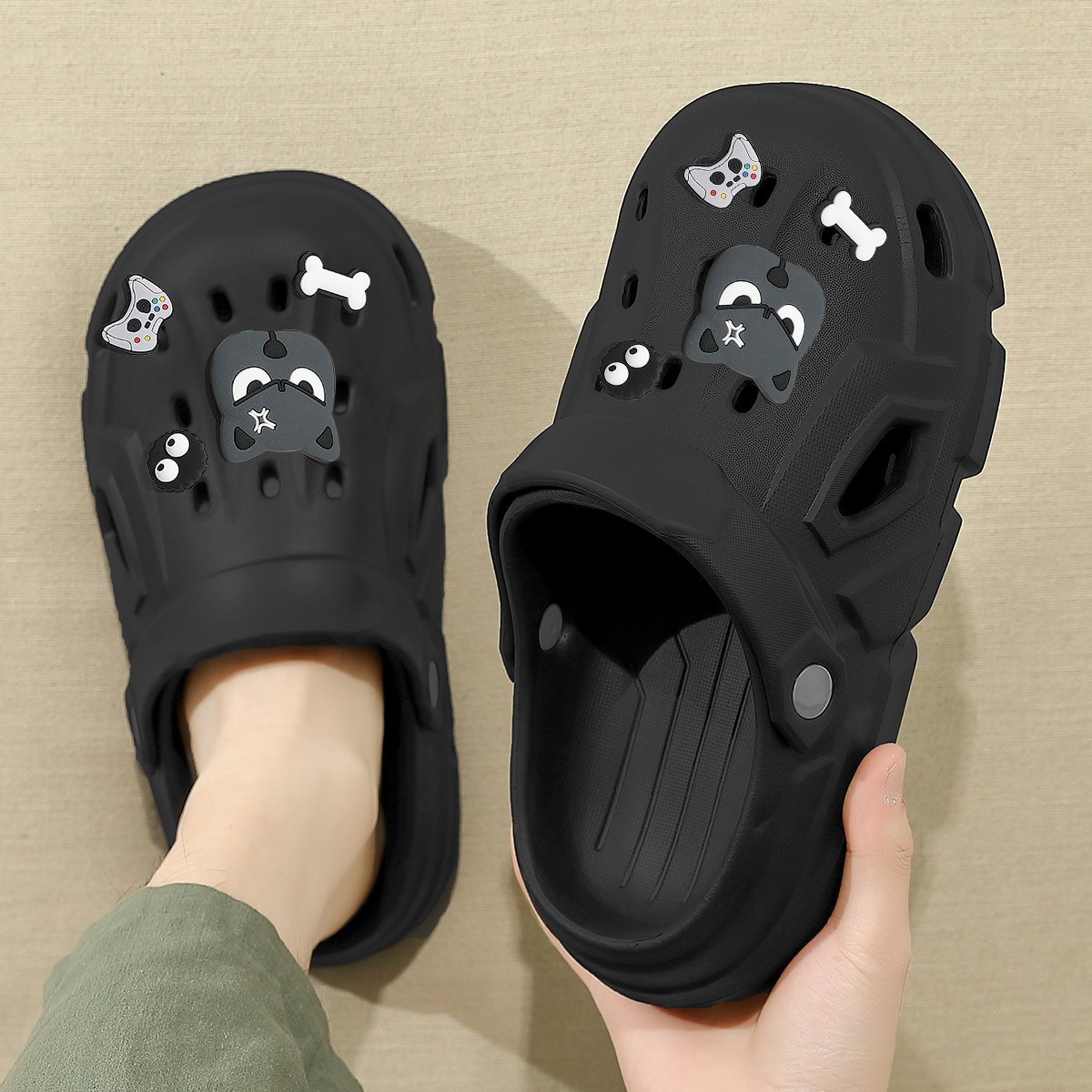 生气小狗洞洞鞋男款夏季2026新款外穿厚底沙滩踩屎感EVA包头凉鞋
