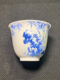 江西省高级工艺美术师王钢手绘釉上蓝彩雪竹主人杯80ml