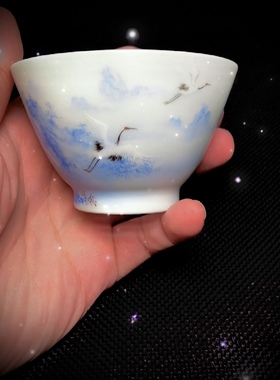 江西省高级工艺美术师王钢手绘釉上蓝彩山水主人杯88毫升