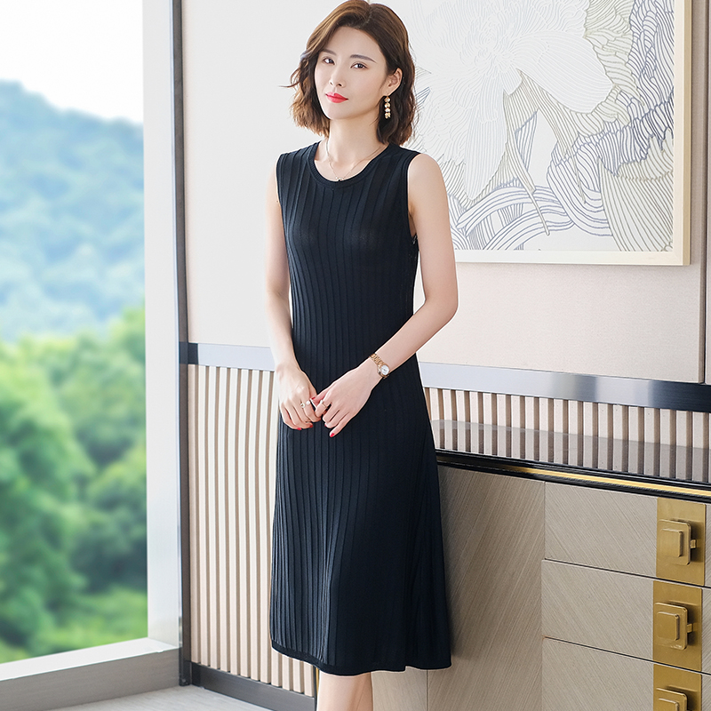冰丝连衣裙女士中长款外穿黑色夏季2022年新款无袖内搭吊带背心裙