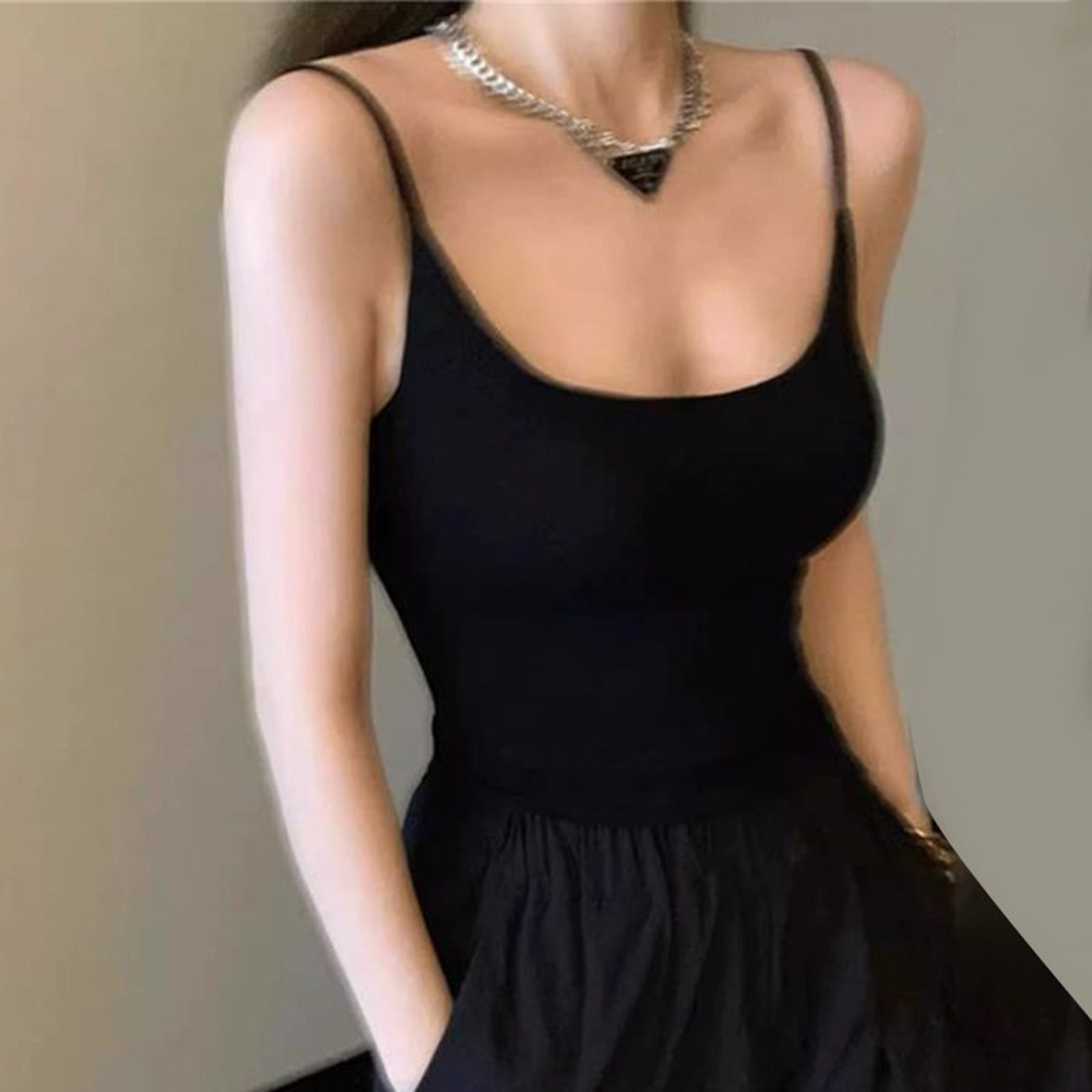 带胸垫纯欲风吊带背心辣妹