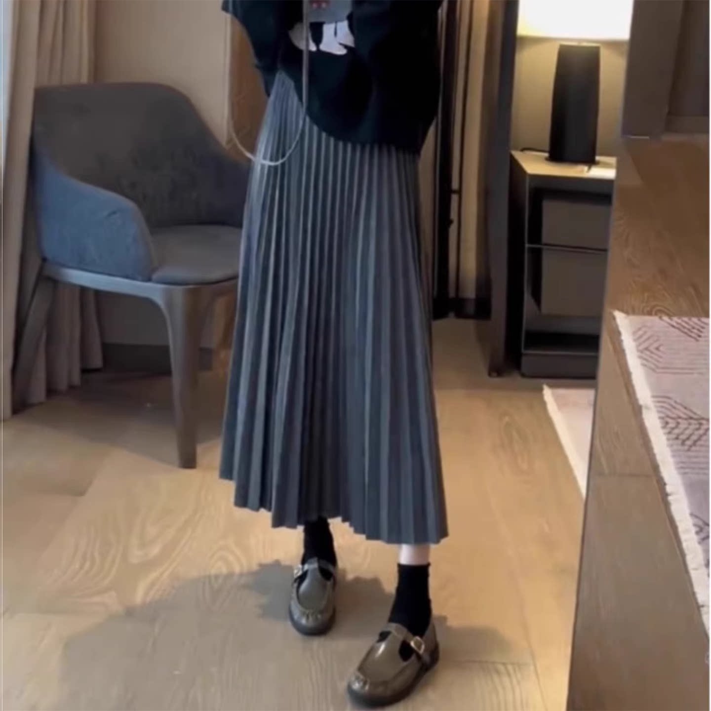 灰色百褶半身裙女2025秋冬小个子气质高腰垂感中长款A字毛呢裙子