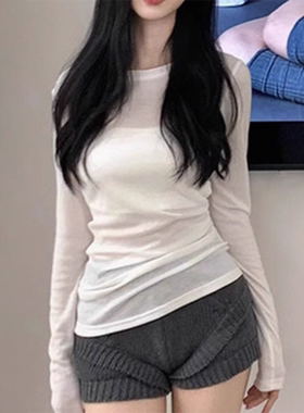 2025夏季白色长袖防晒t恤女薄款纯欲风修身圆领微透针织罩衫上衣