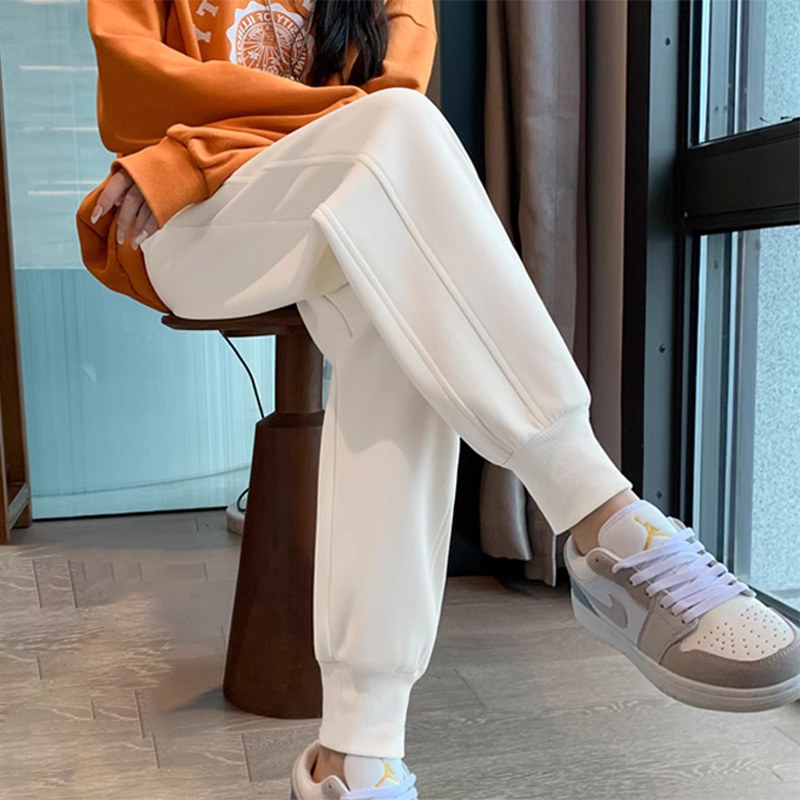 白色运动裤女2024秋冬新款小个子宽松哈伦裤加绒高腰九分束脚卫裤