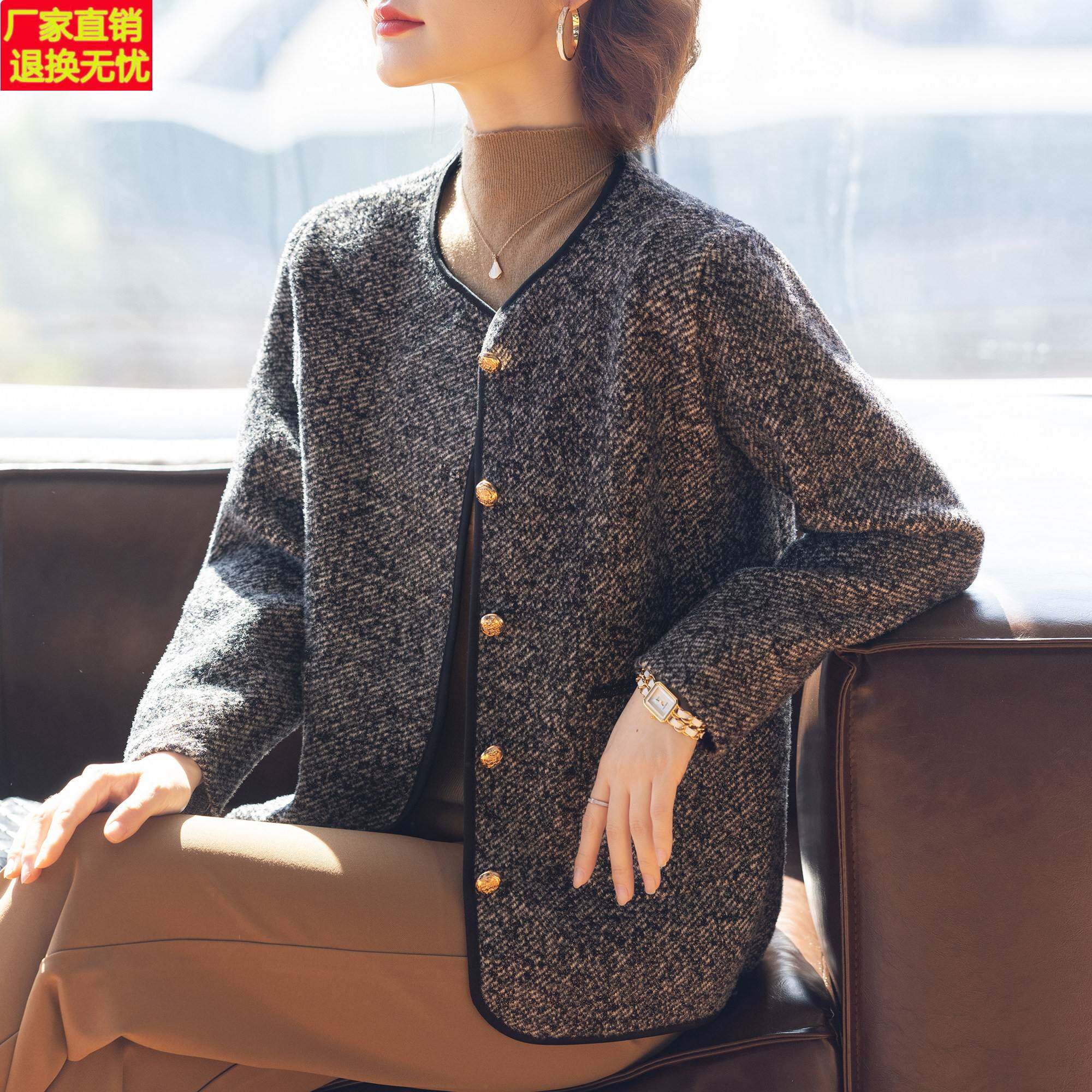 小个子妈妈秋装外套洋气小香风2026新款中老年女春秋毛呢短款上衣