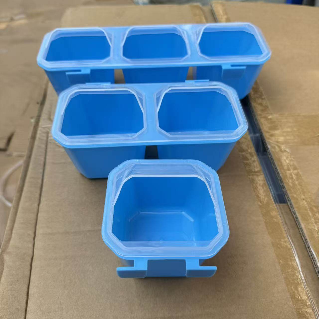 鸽子食槽鸽子用品用具防撒挂盒鸟喂食器食盒饮水器鸡食槽信鸽食槽