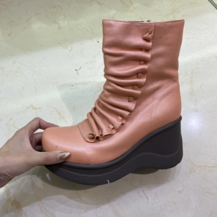 一席之地女鞋2022秋冬特惠牛皮中筒靴子舒适休闲厚底百搭坡跟胖脚