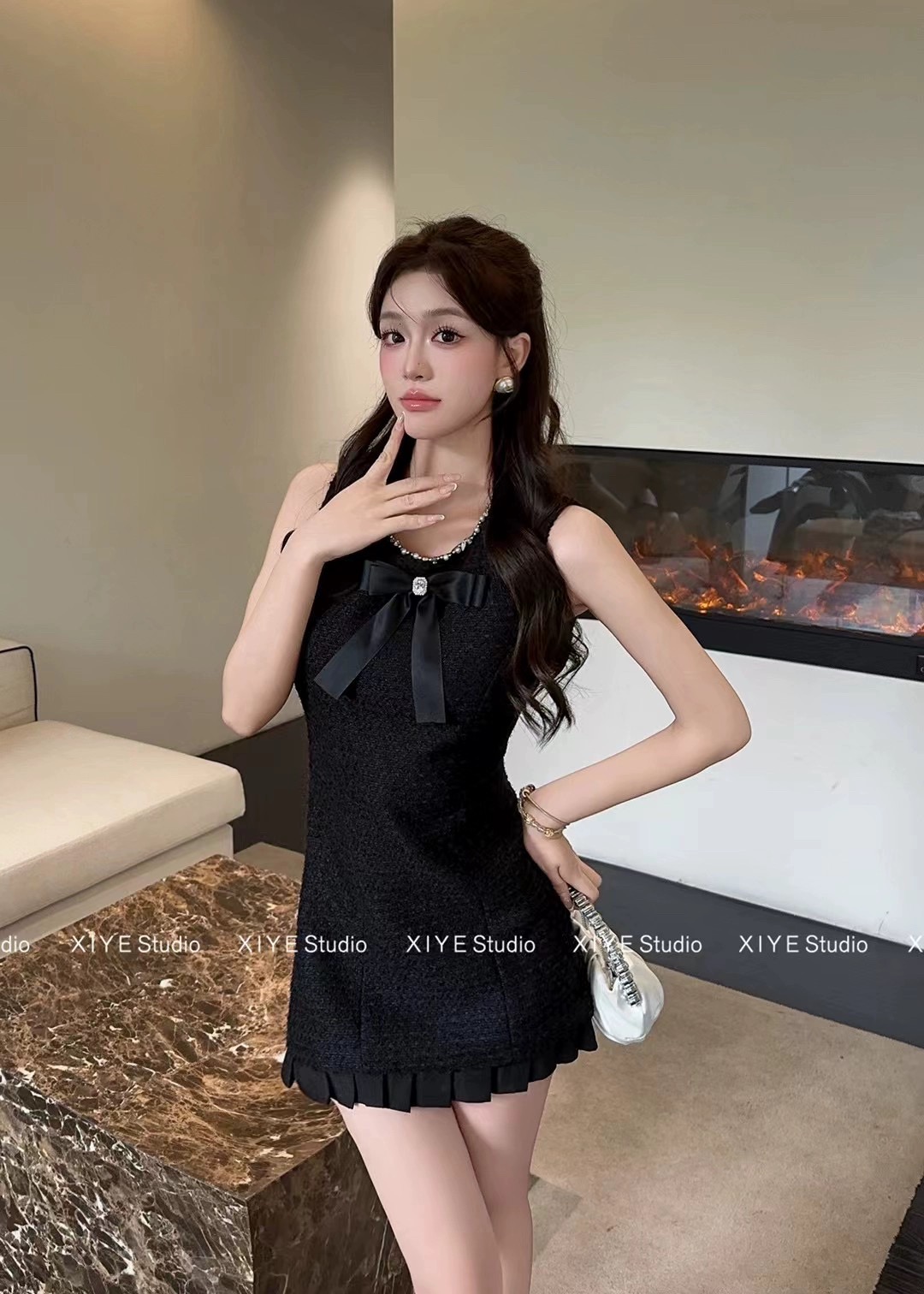 2025新款法式无袖背心钉珠花边财阀千金名媛风韩系连衣裙女