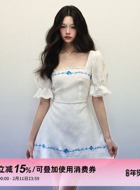 1P STUDIO 白色亚麻大方领连衣裙女秋冬蓝色绣花喇叭短袖包臀短裙