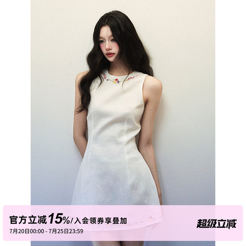 1P STUDIO 白色亚麻刺绣背心连衣裙女夏季挖肩设计感收腰无袖短裙