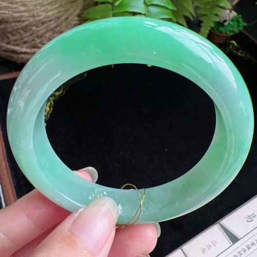 53圈口缅甸天然A货老坑种玉镯平洲翡翠手镯精选编号060D0403E