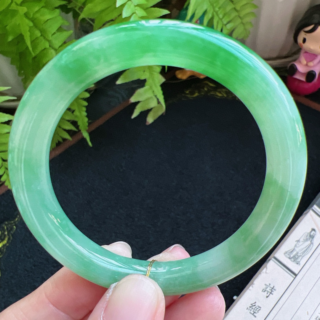 圆条52圈口缅甸天然A货老坑种翡翠手镯玉镯子平洲翡翠手镯精选