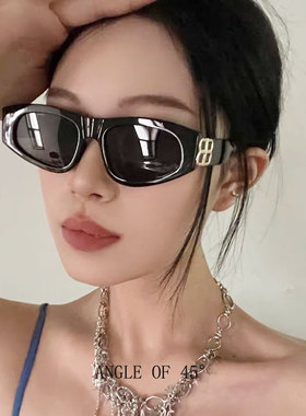 偏光三角时尚女超黑墨镜女新款