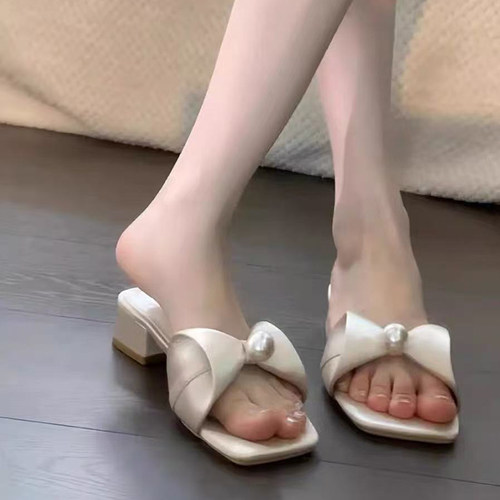 粗跟方头蝴蝶结珍珠一字拖鞋女