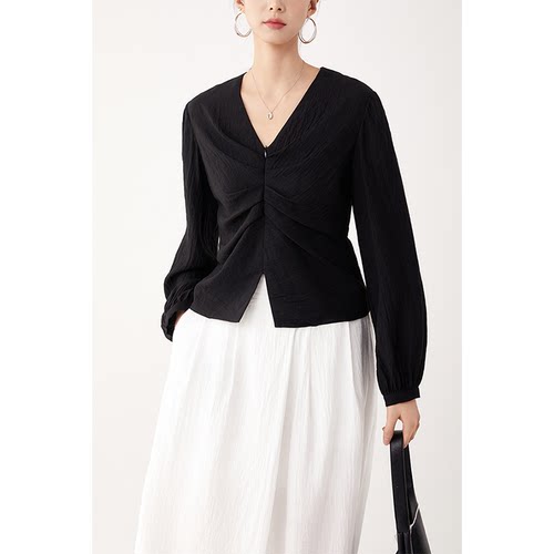 CR黑色V领修身长袖上衣