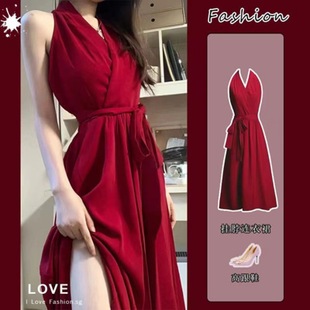 纯欲风红色挂脖连衣裙女2025早春新款a字御姐收腰绑带修身中长裙