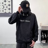 黑色
