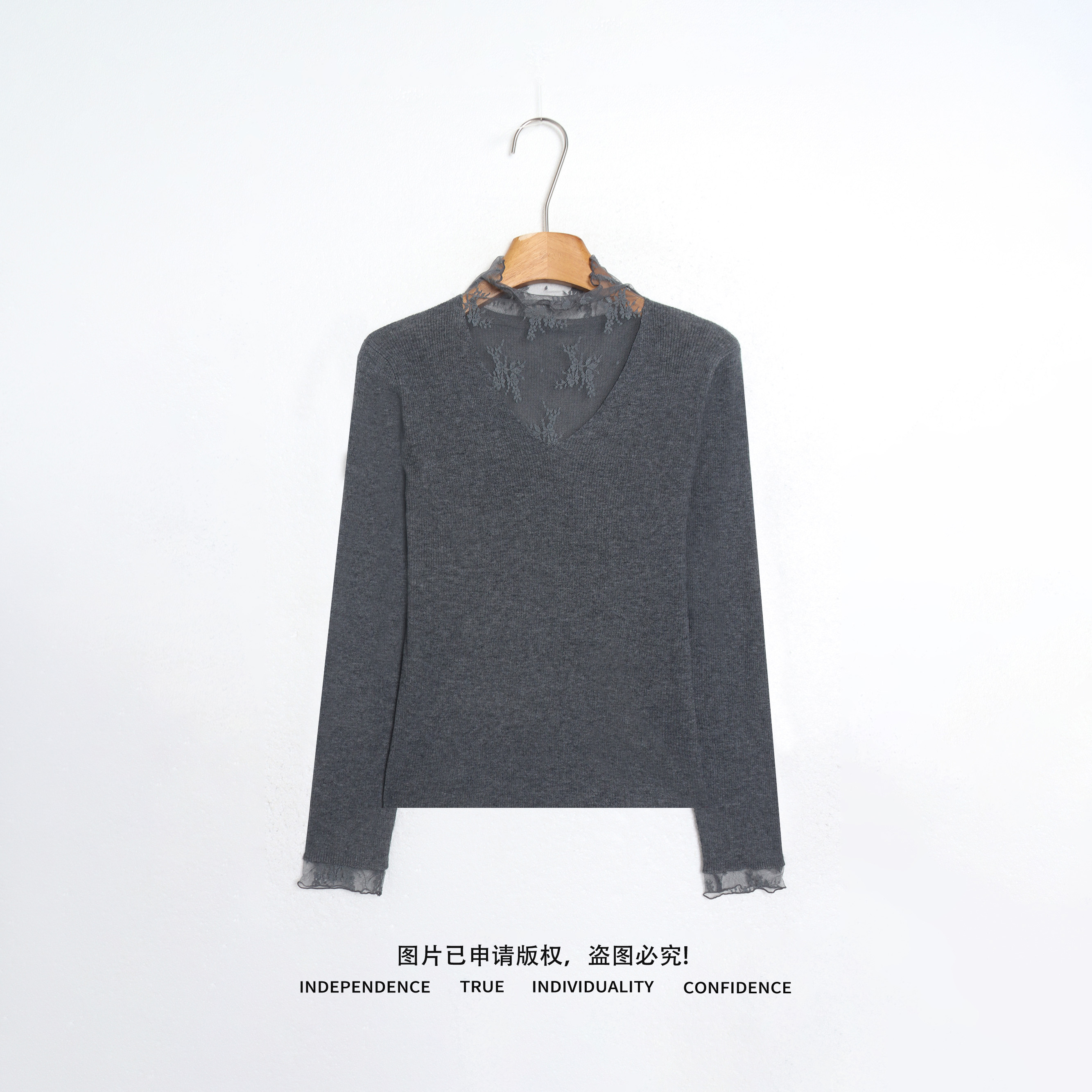 温温W【夜宴迷迭】绵羊毛设计师蕾丝拼接V领针织衫女冬款 6166