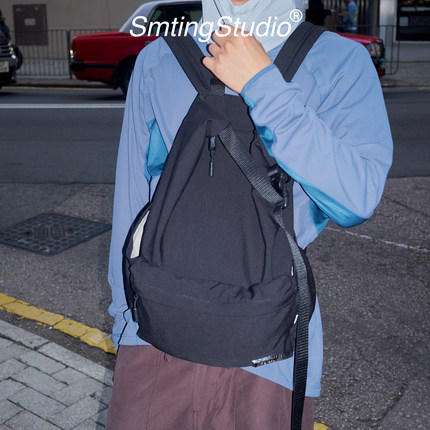 smting户外短途旅行双肩包女大容量背包轻便登山男轻量化防水徒步