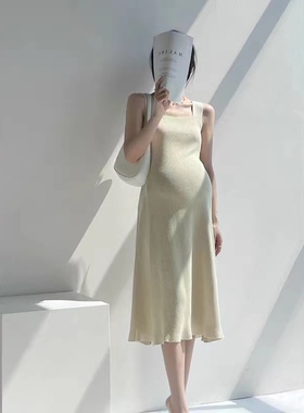 孕妇装法式赫本小黑裙气质方领简约显瘦针织连衣裙内搭外穿吊带裙